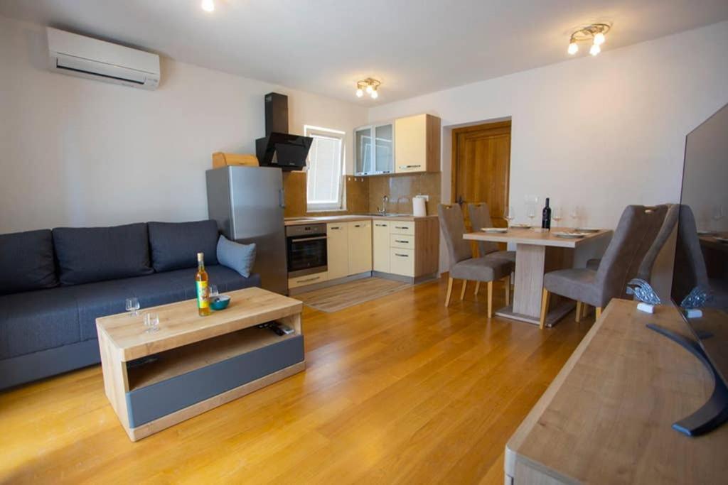 Apartments Vladimir #3 Makarska Eksteriør bilde