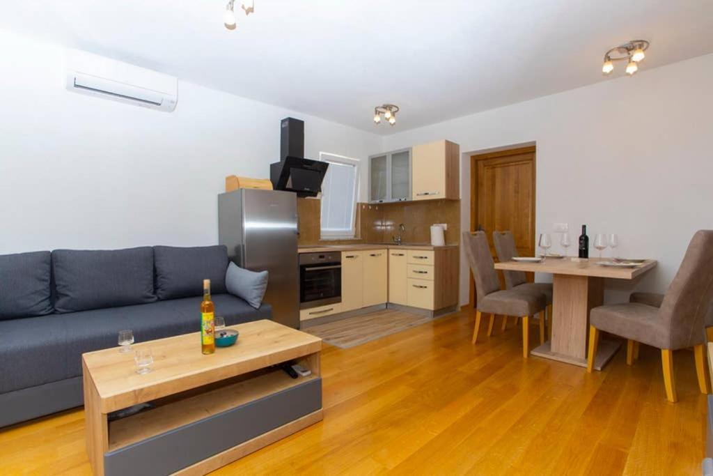 Apartments Vladimir #3 Makarska Eksteriør bilde